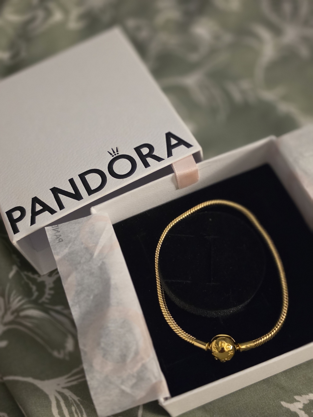 Pandora Gold Snake Chain Bracelet with Polished Gold Clasp